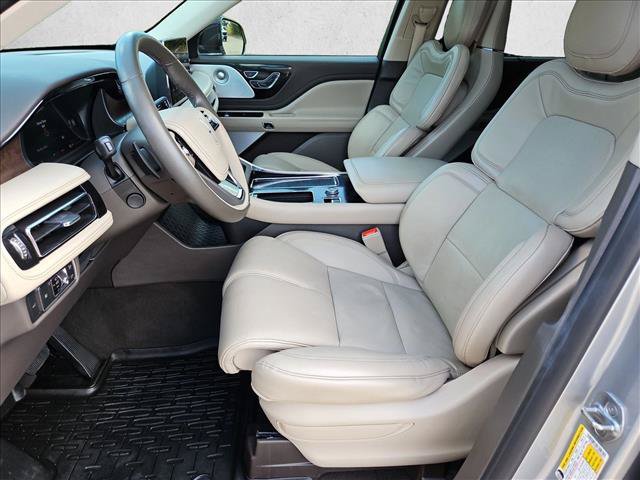 Used 2021 Lincoln Aviator Reserve w/ Equipment Group 201A AWD/4WD image 17