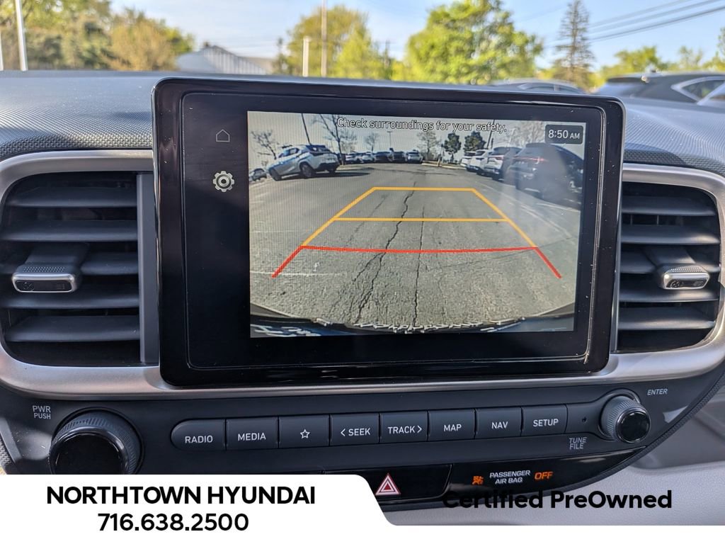 Used 2025 Hyundai Venue Limited FWD image 20