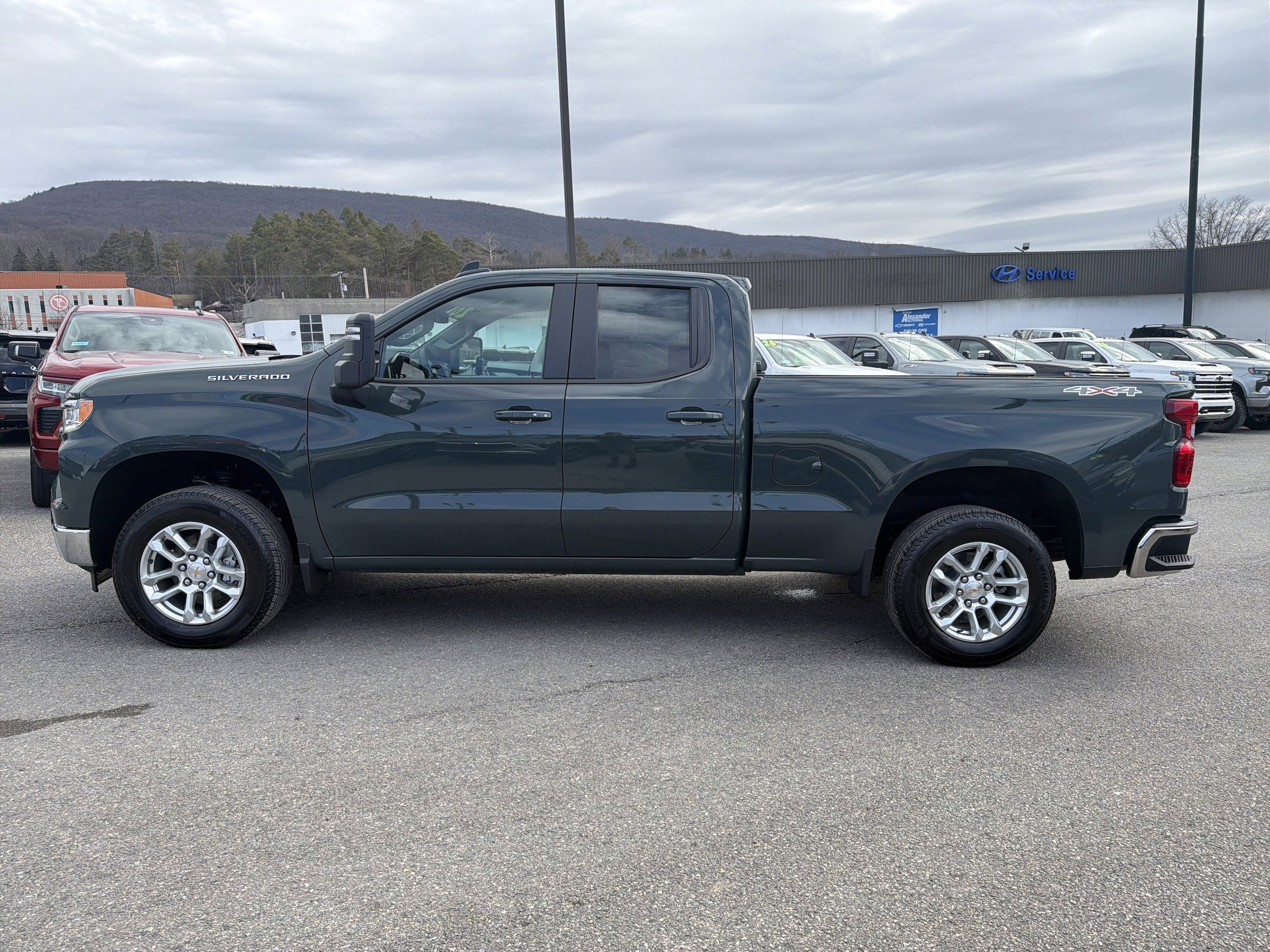New 2026 Chevrolet Silverado 1500 LT image 7
