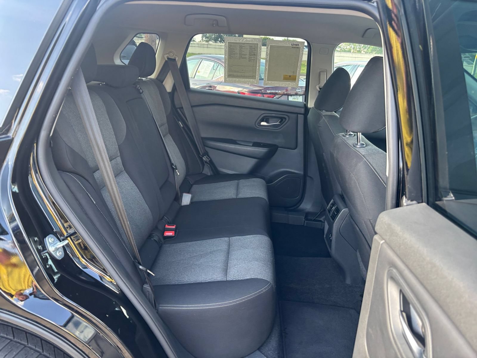 Used 2025 Nissan Rogue SV AWD/4WD image 28