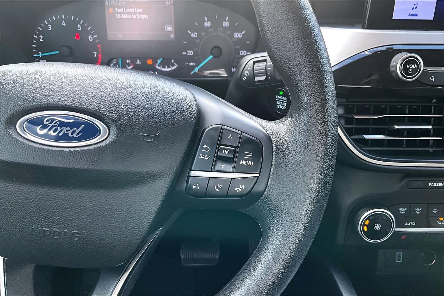 Used 2020 Ford Escape SE FWD image 25