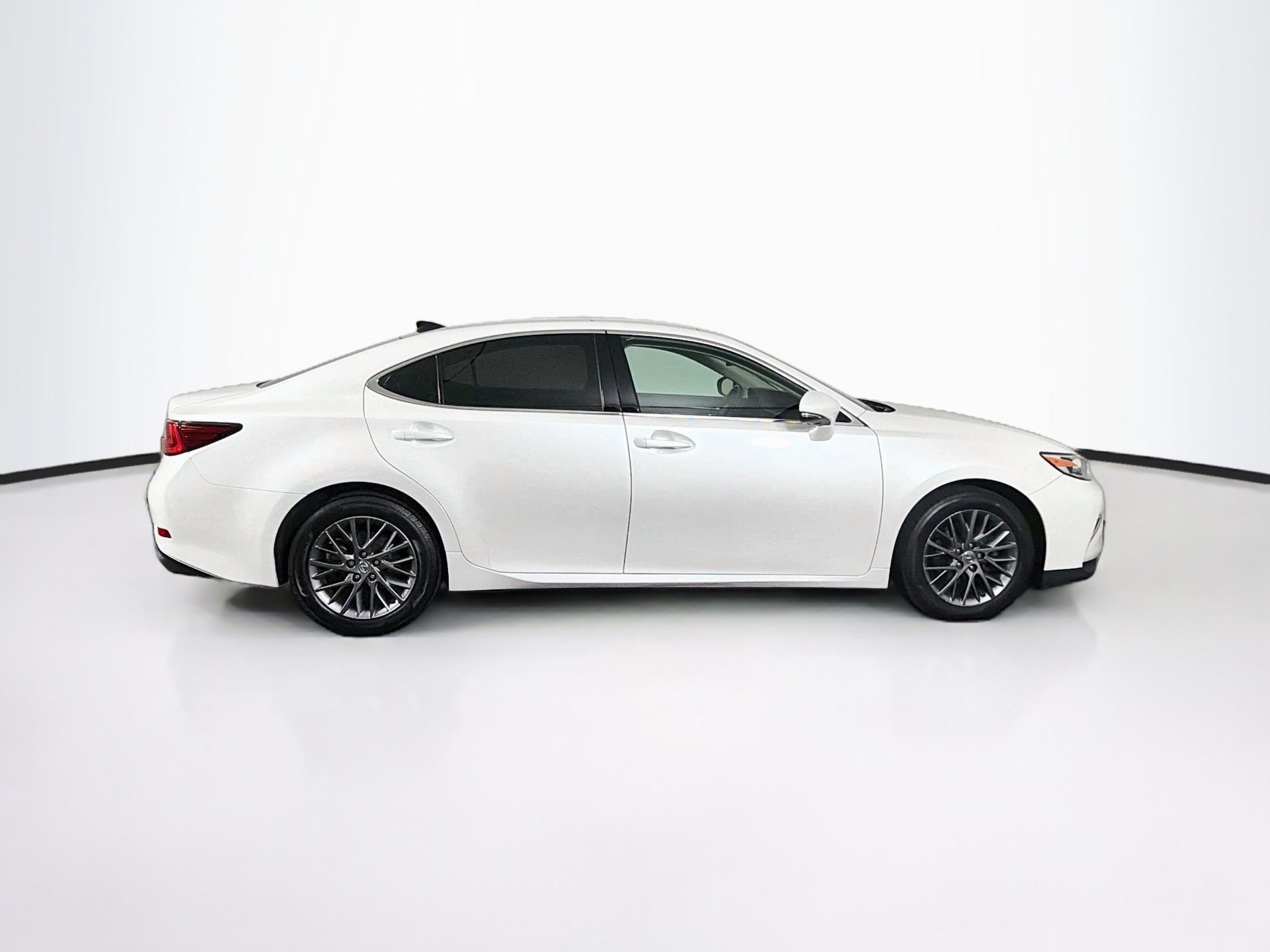 Used 2018 Lexus ES 350 w/ Navigation System Package FWD image 10