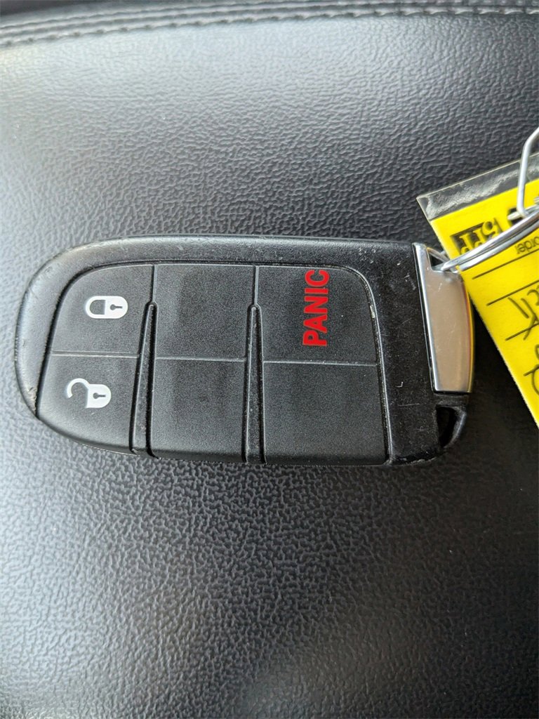 Used 2022 Dodge Durango SXT image 24