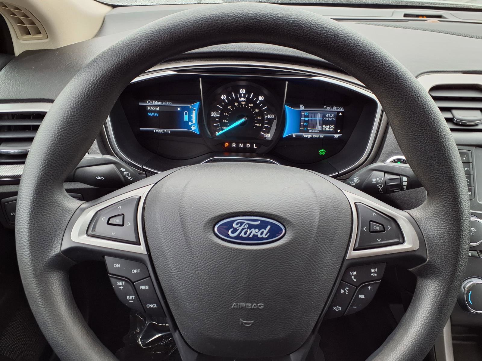 Used 2018 Ford Fusion S FWD image 11