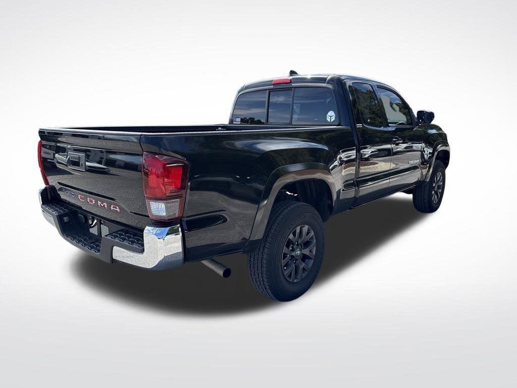 Used 2023 Toyota Tacoma SR5 w/ SR5 Appearance Package RWD image 3