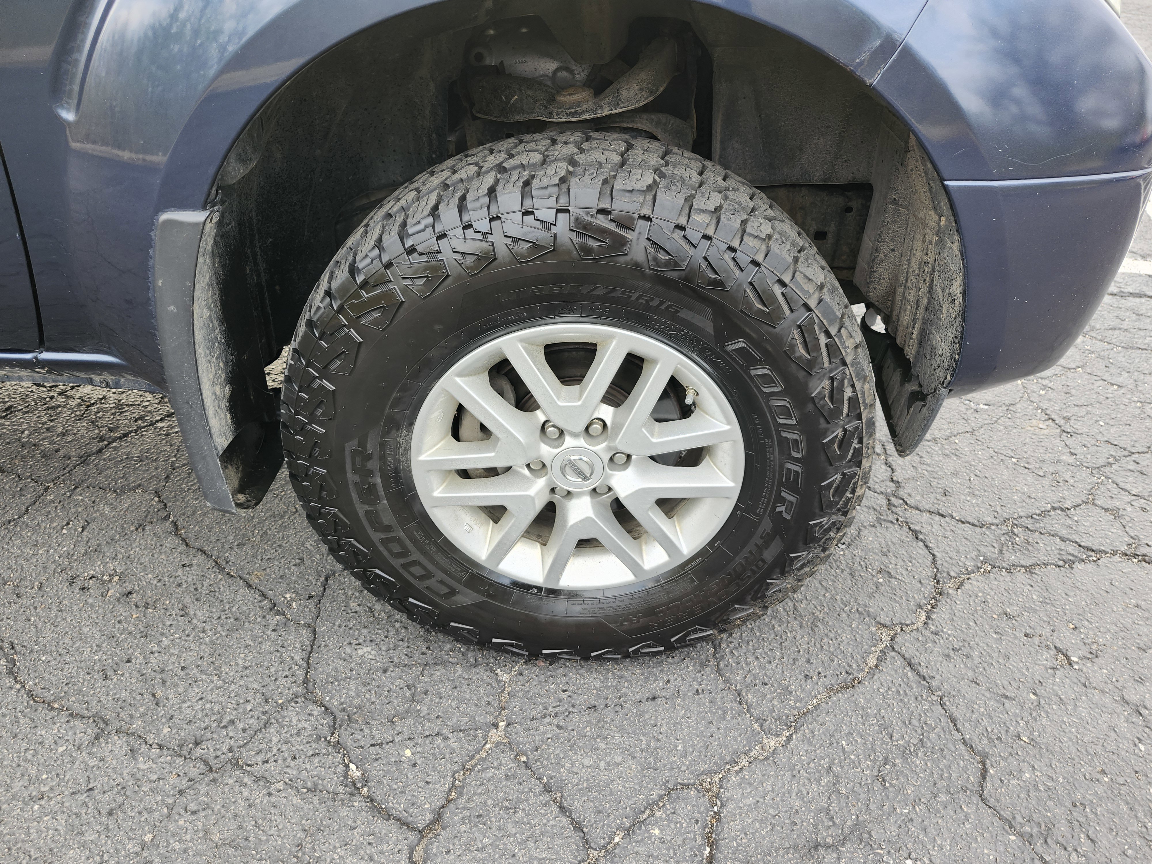 Used 2016 Nissan Frontier SV AWD/4WD image 9