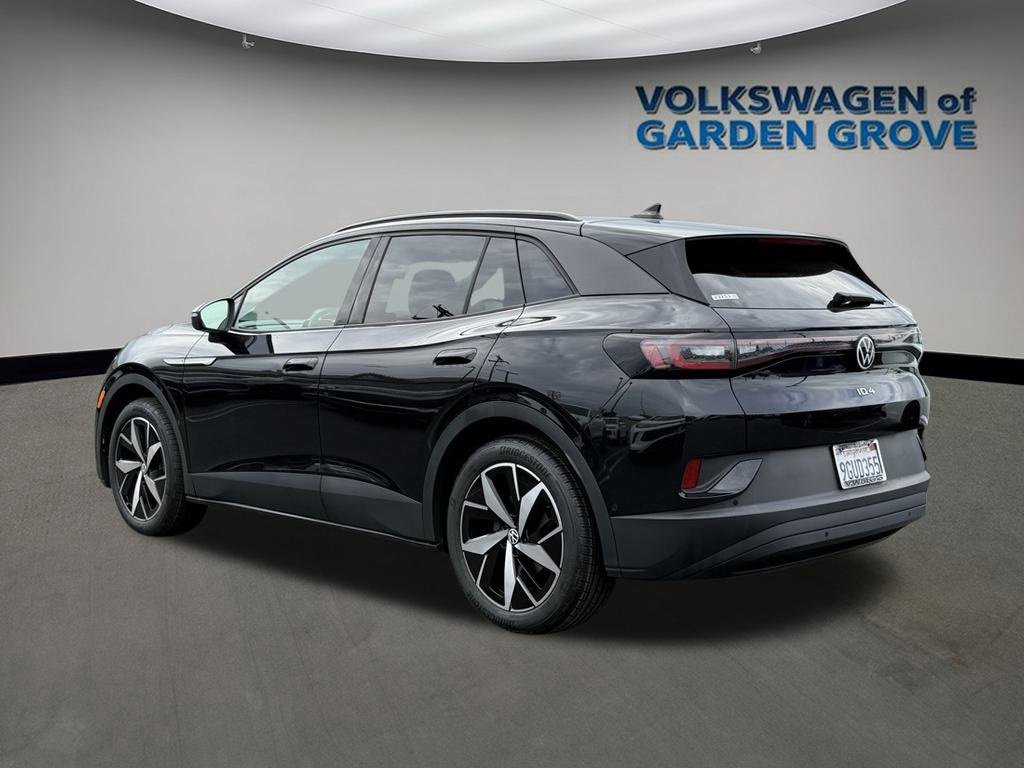 Used 2023 Volkswagen ID.4 S image 5