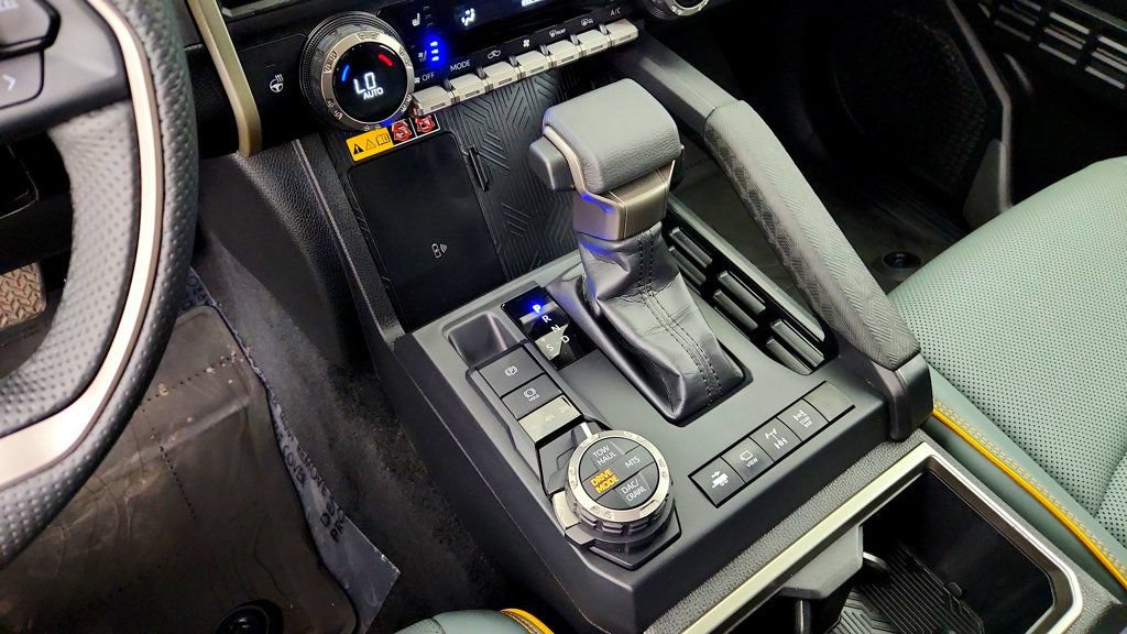 Used 2025 Toyota Tacoma 4x4 Double Cab Hybrid image 16