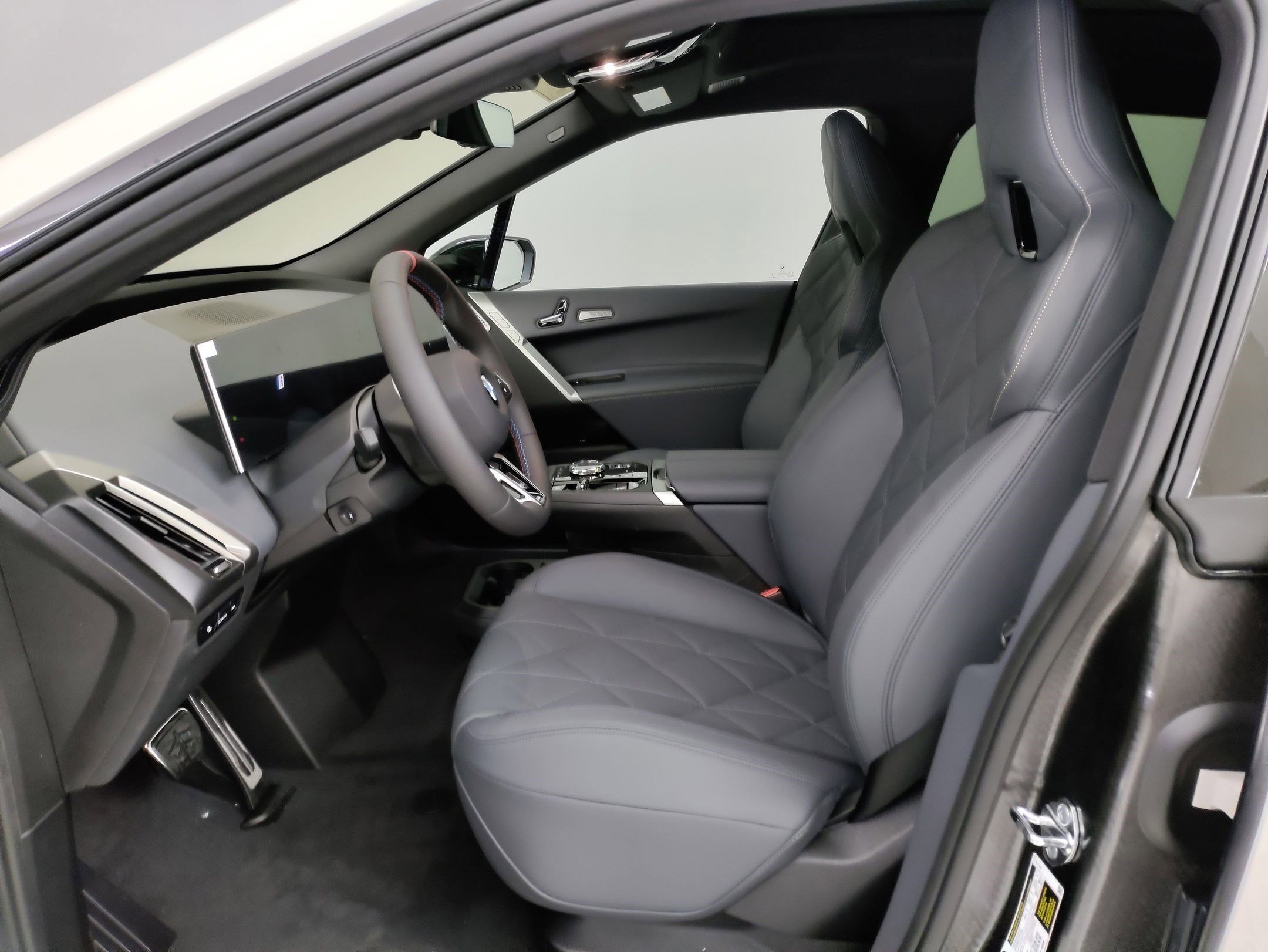 New 2026 BMW iX M70 image 13