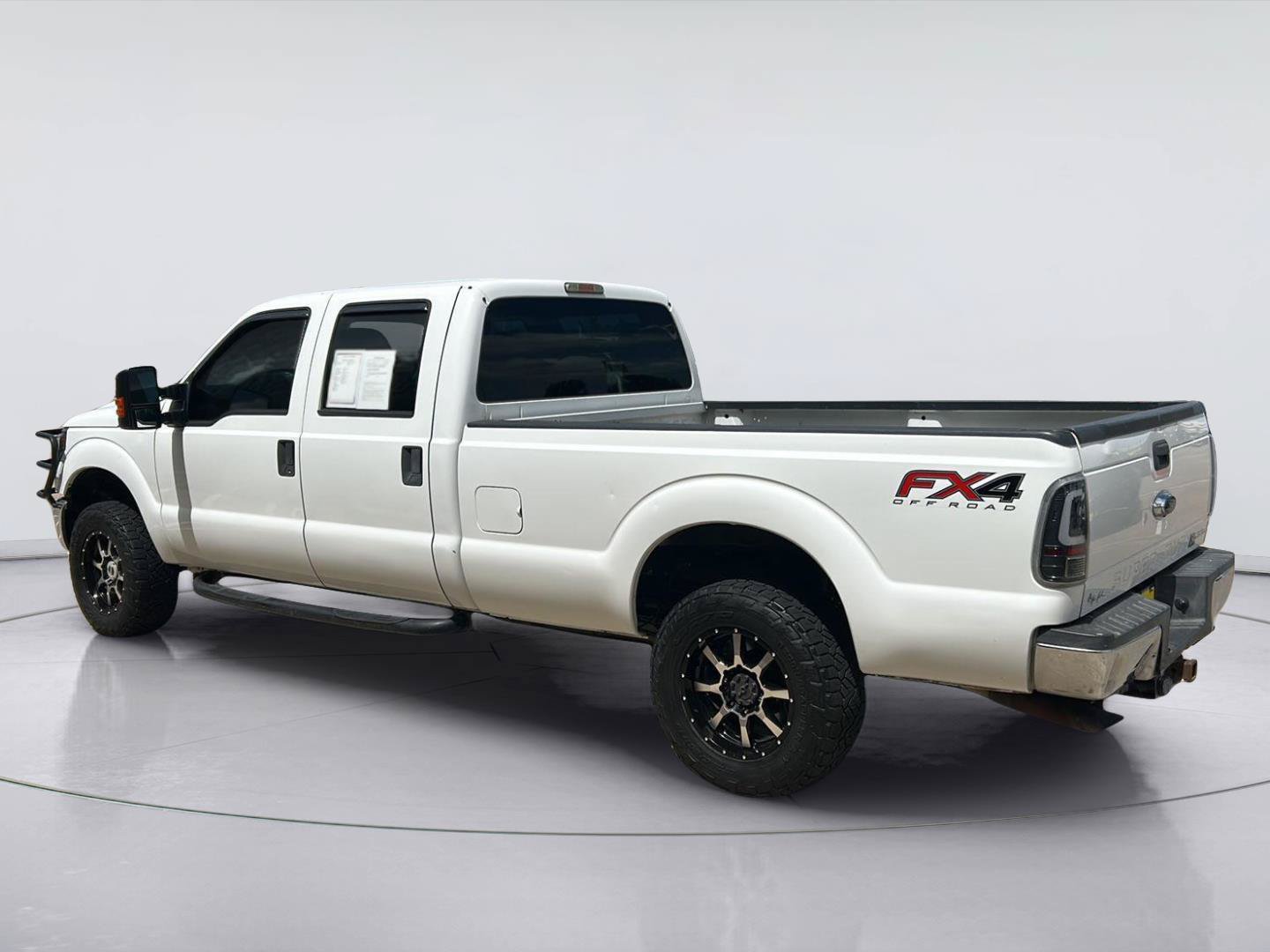 Used 2015 Ford F250 XL w/ Power Equipment Group AWD/4WD image 4