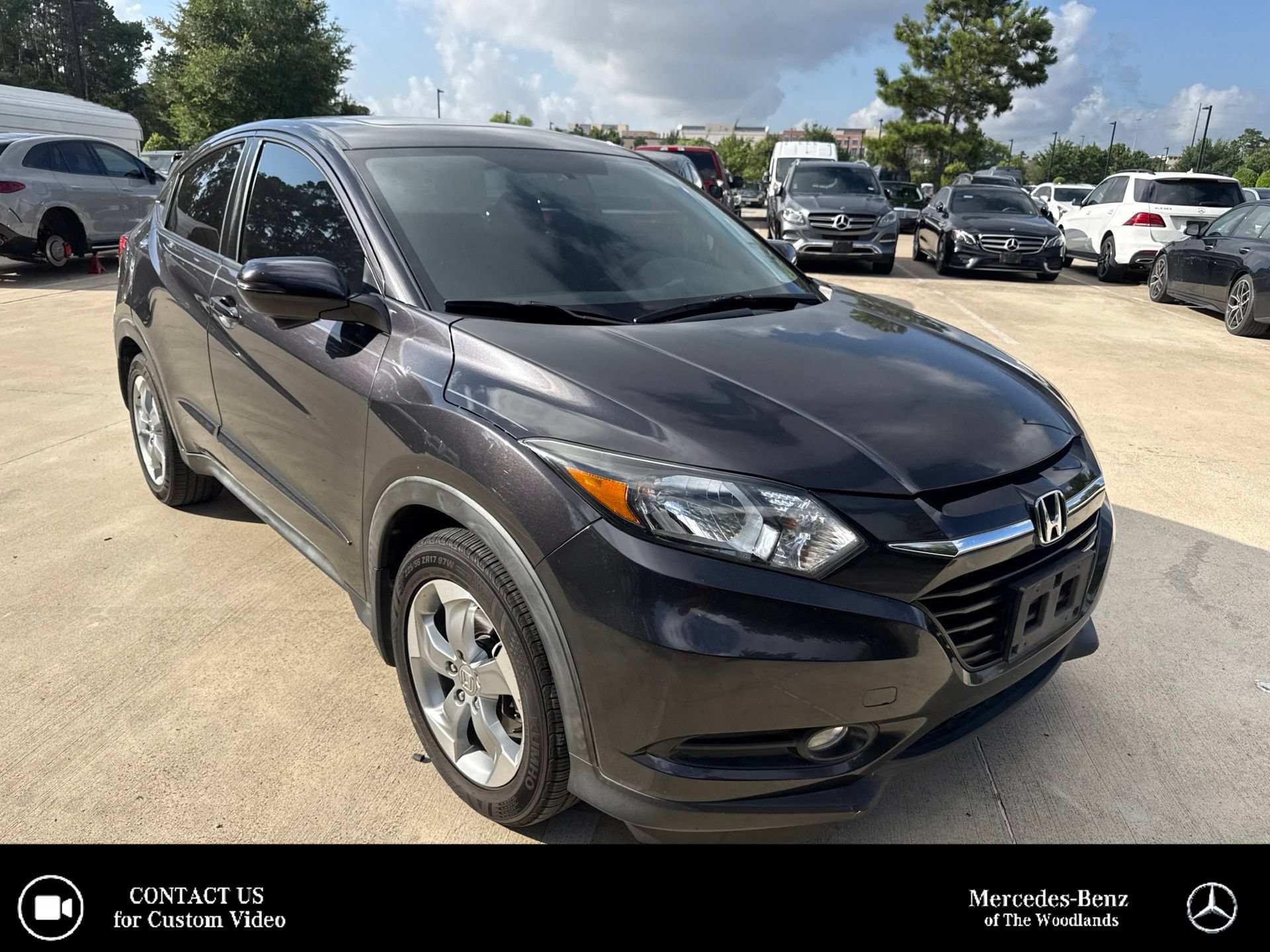 Used 2017 Honda HR-V EX image 1