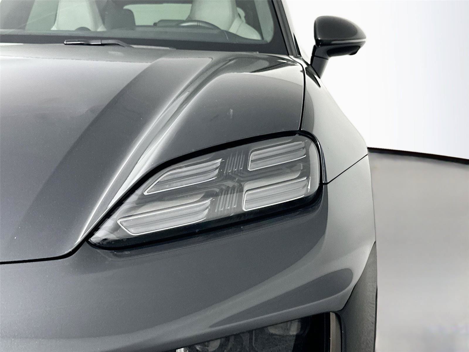 Certified 2024 Porsche Macan Turbo Electric AWD/4WD image 15