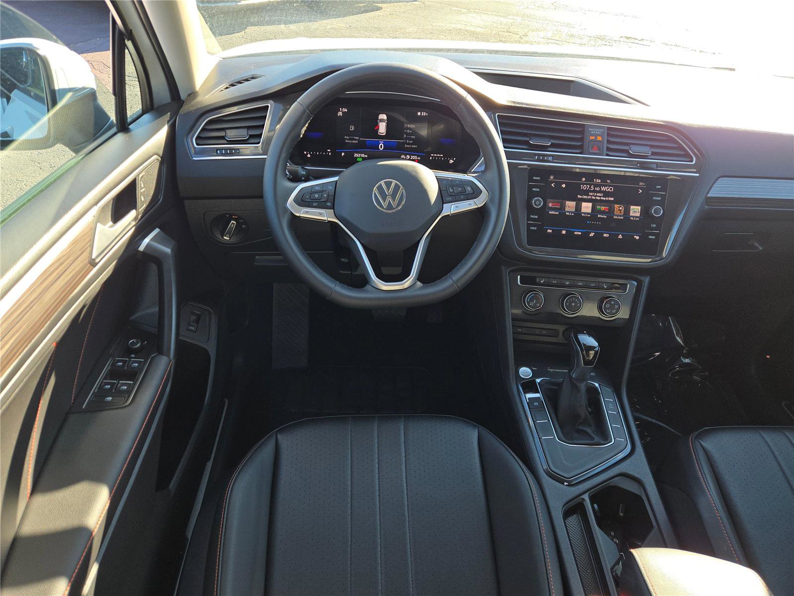 Used 2024 Volkswagen Tiguan Wolfsburg Edition image 21