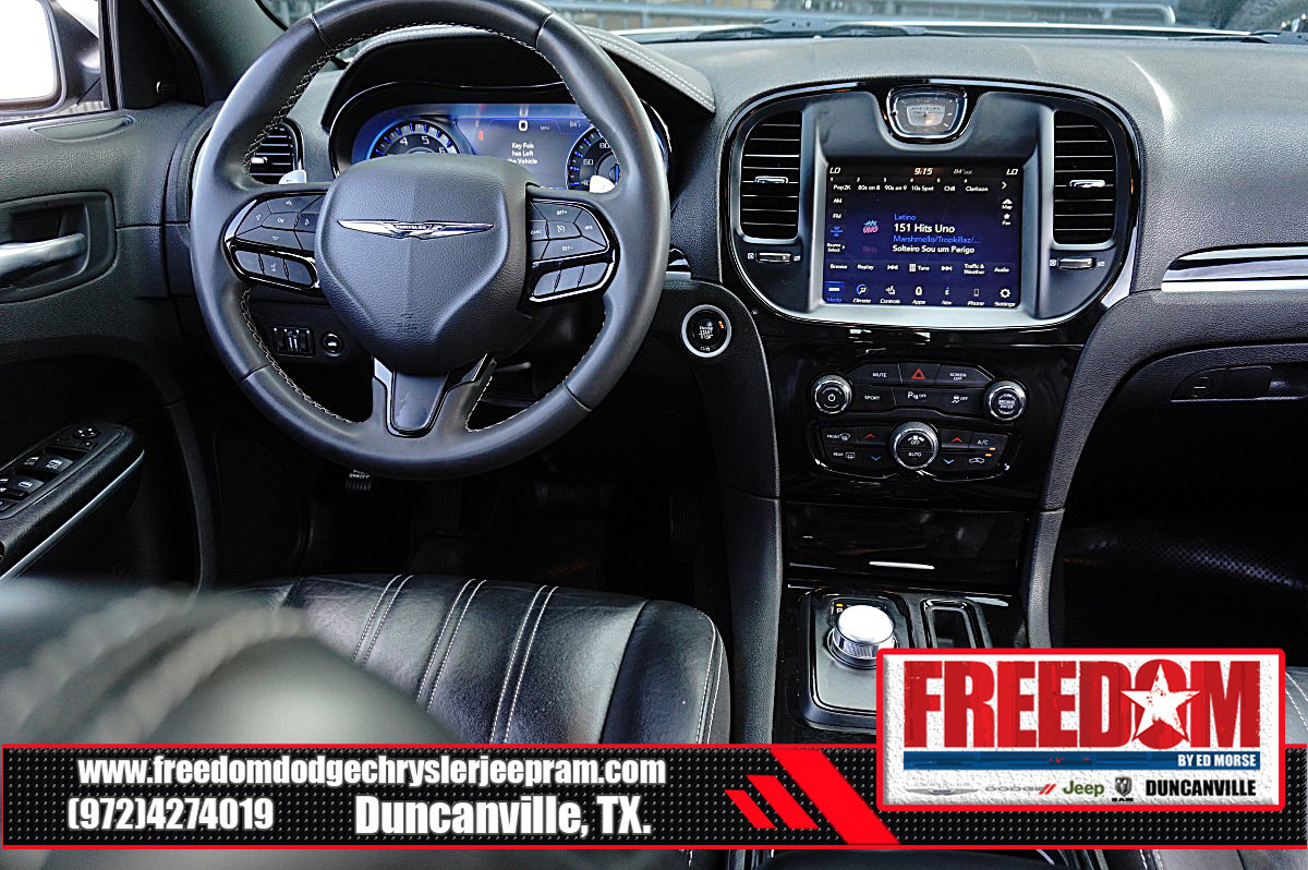 Used 2023 Chrysler 300 S RWD image 17