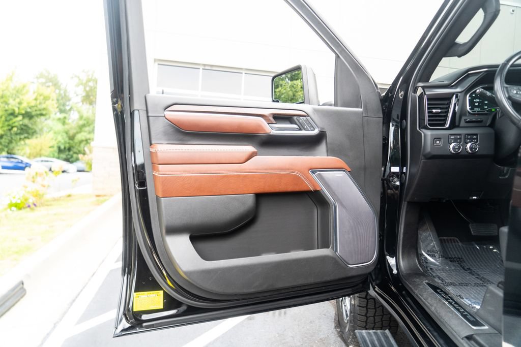 Used 2024 GMC Sierra 3500 Denali Ultimate AWD/4WD image 26