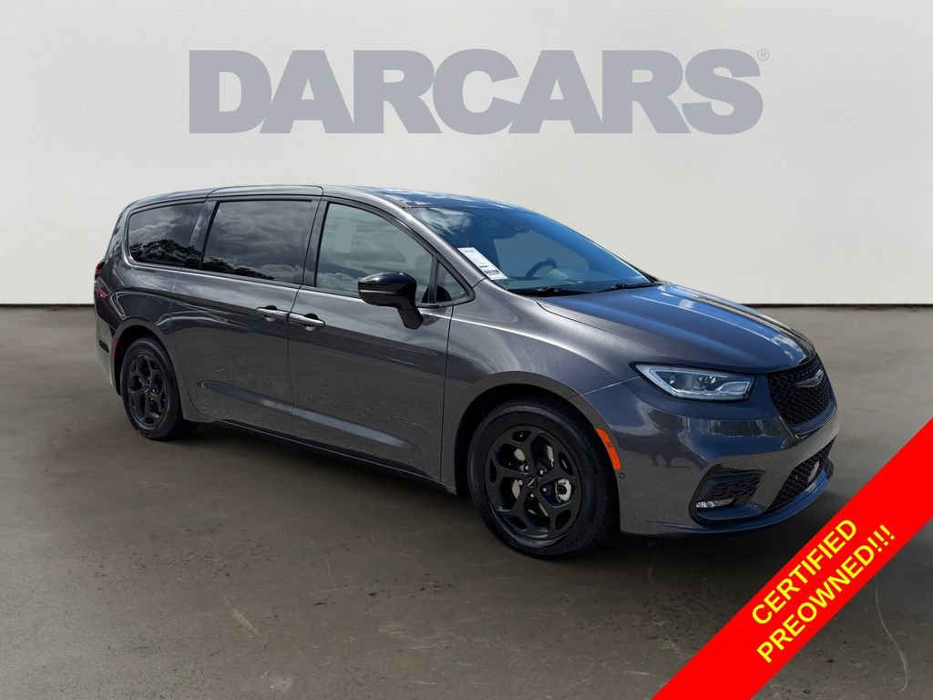 Used 2023 Chrysler Pacifica Limited w/ Uconnect Theater Family Group FWD image 1