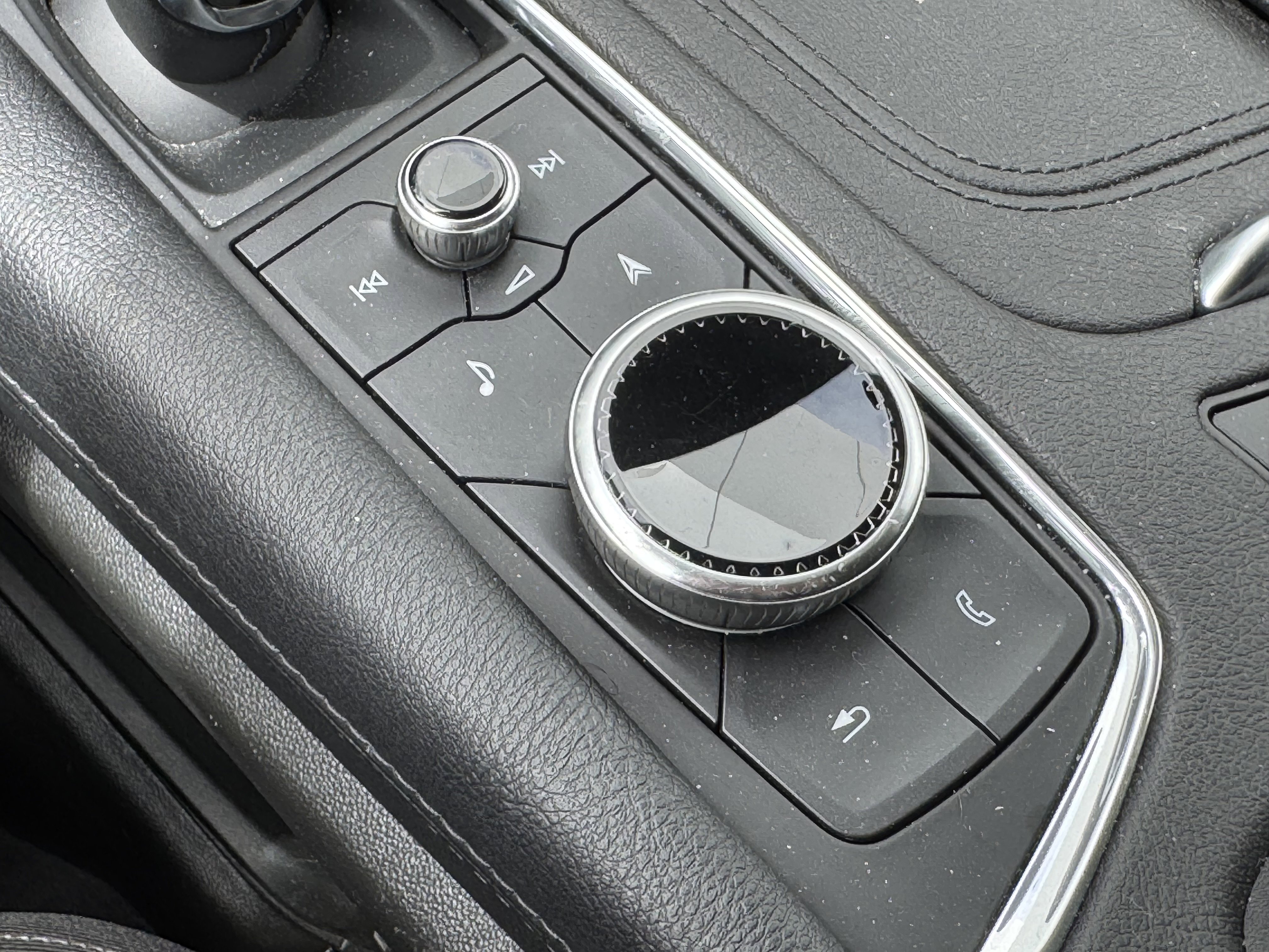 Certified 2024 Cadillac XT6 Premium Luxury image 27