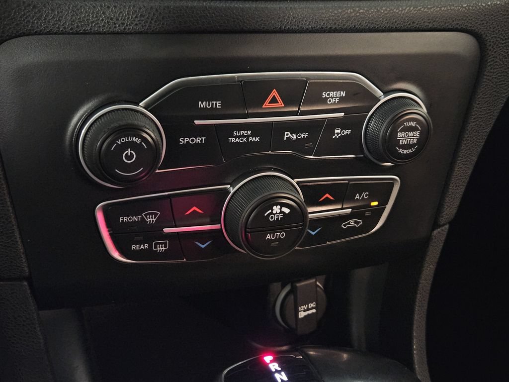 Used 2019 Dodge Charger R/T RWD image 10
