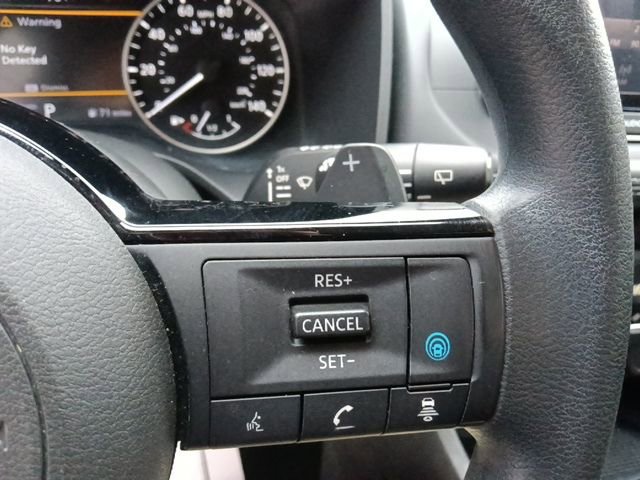 Used 2023 Nissan Rogue SV image 19