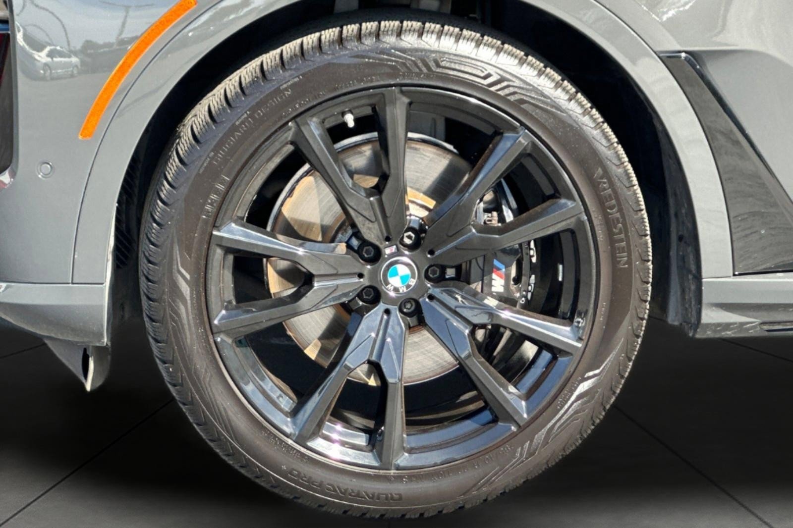 Used 2023 BMW X7 xDrive40i w/ Executive Package AWD/4WD image 26