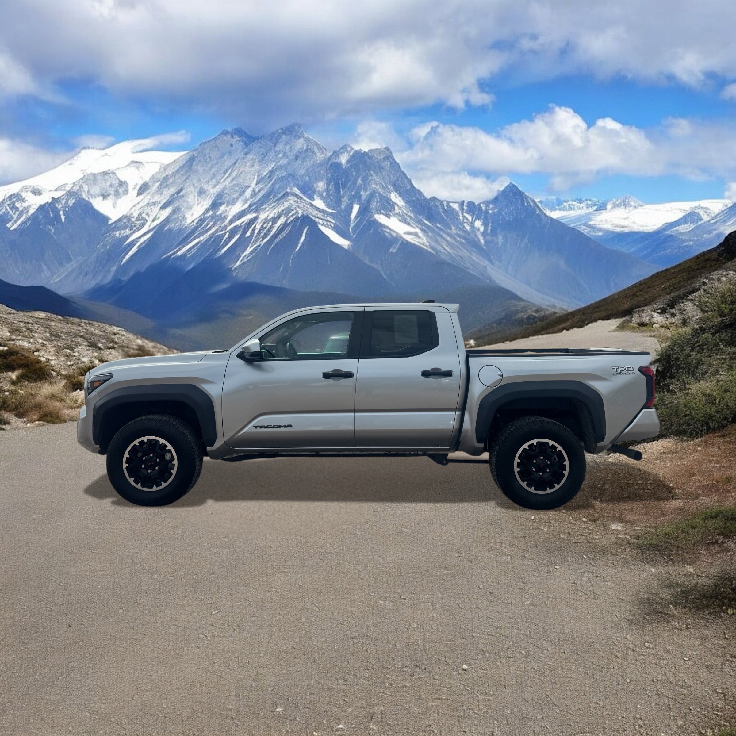 Certified 2024 Toyota Tacoma TRD Off-Road image 2