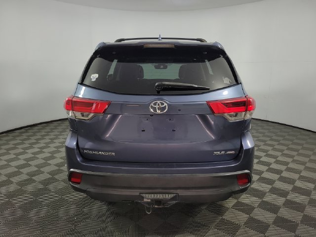 Used 2017 Toyota Highlander XLE AWD/4WD image 8