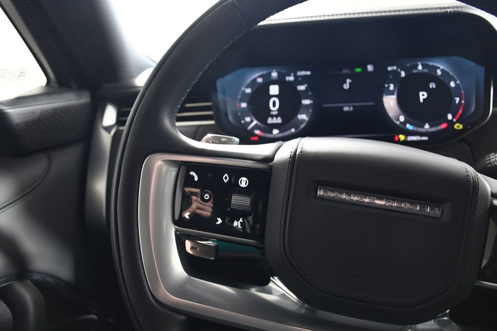 Used 2025 Land Rover Range Rover Long Wheelbase Autobiography image 28