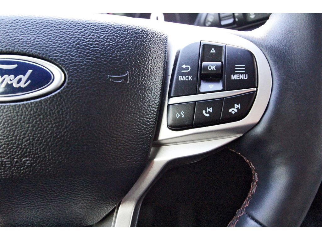 Used 2025 Ford Explorer Active w/ Active Comfort Package image 21