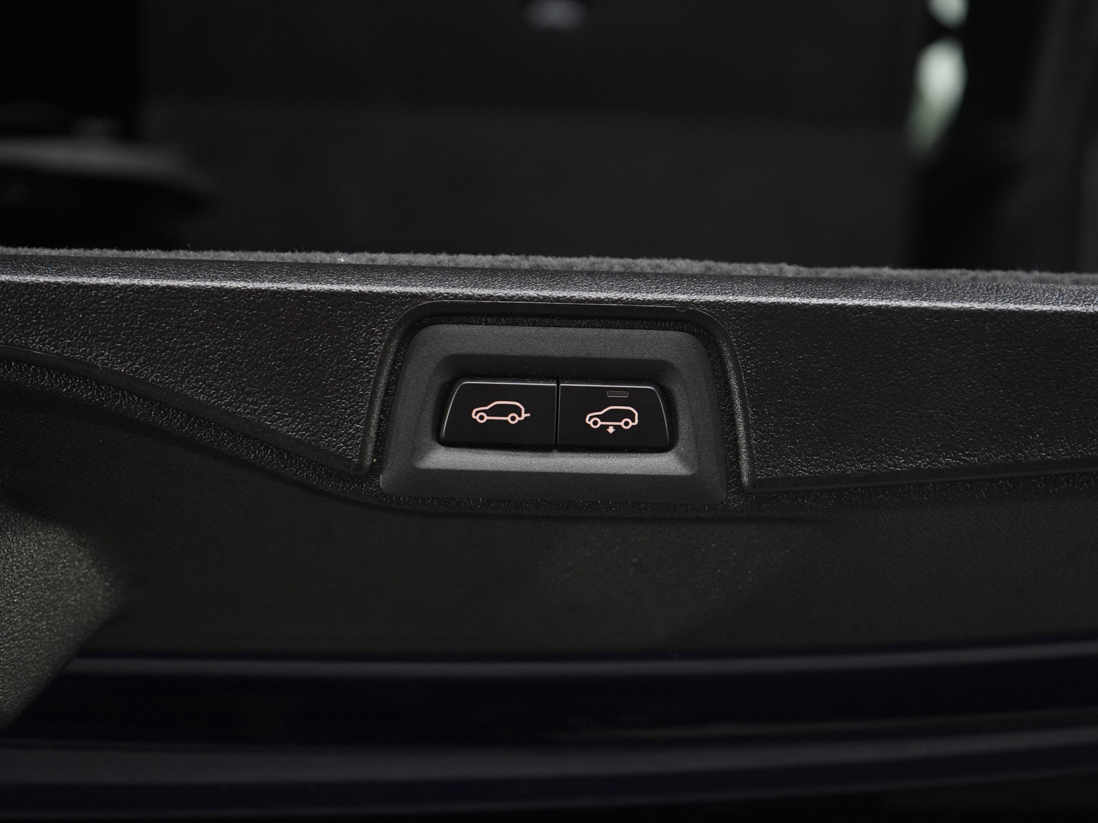 Used 2024 BMW X7 M60i w/ Climate Comfort Package image 20