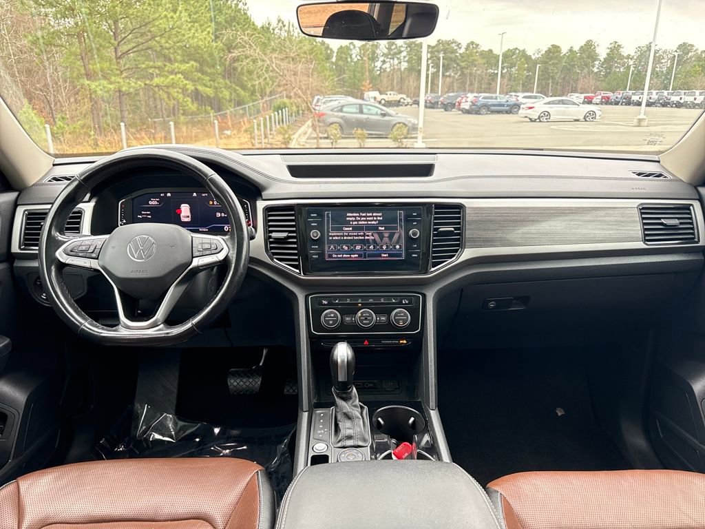 Used 2021 Volkswagen Atlas SEL Premium image 16