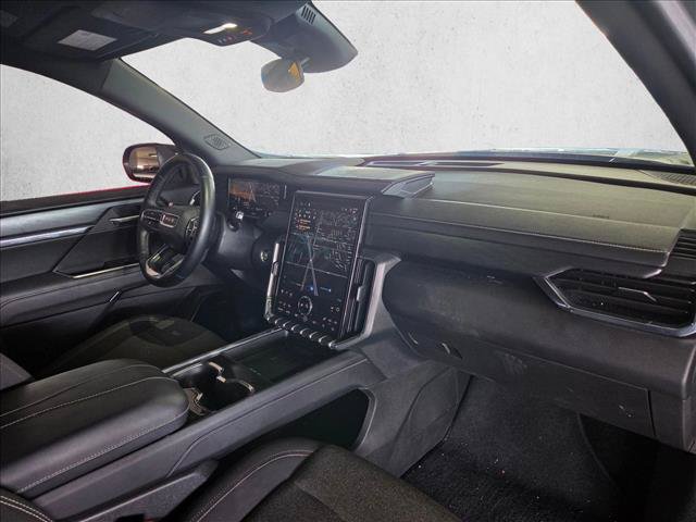 Used 2025 GMC Acadia Elevation FWD image 19