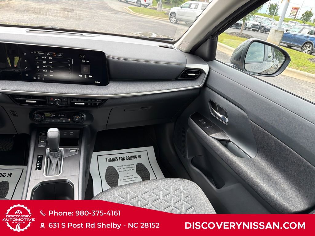 Certified 2026 Nissan Kicks SV w/ Charging Package FWD image 33