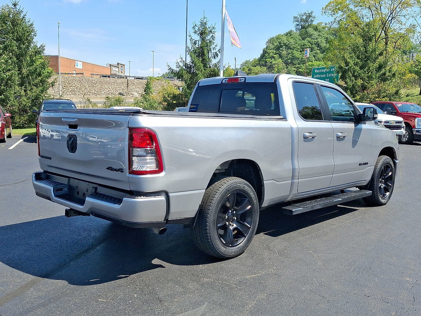 Used 2021 RAM 1500 Big Horn AWD/4WD image 6