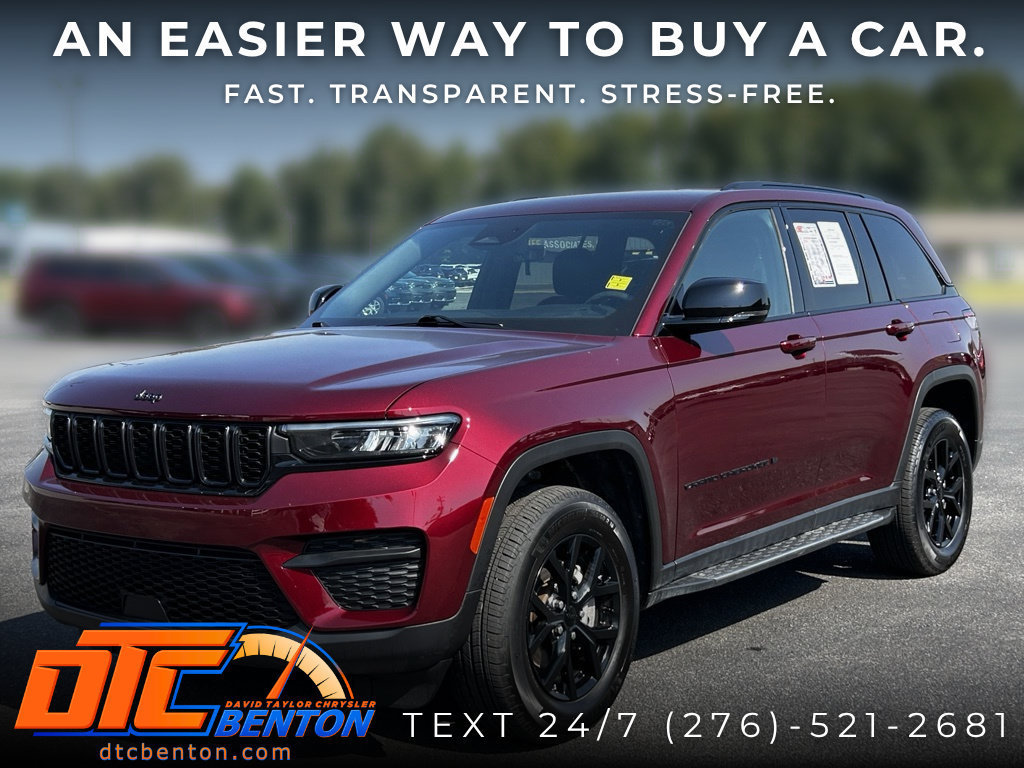 Used 2025 Jeep Grand Cherokee Altitude AWD/4WD image 3