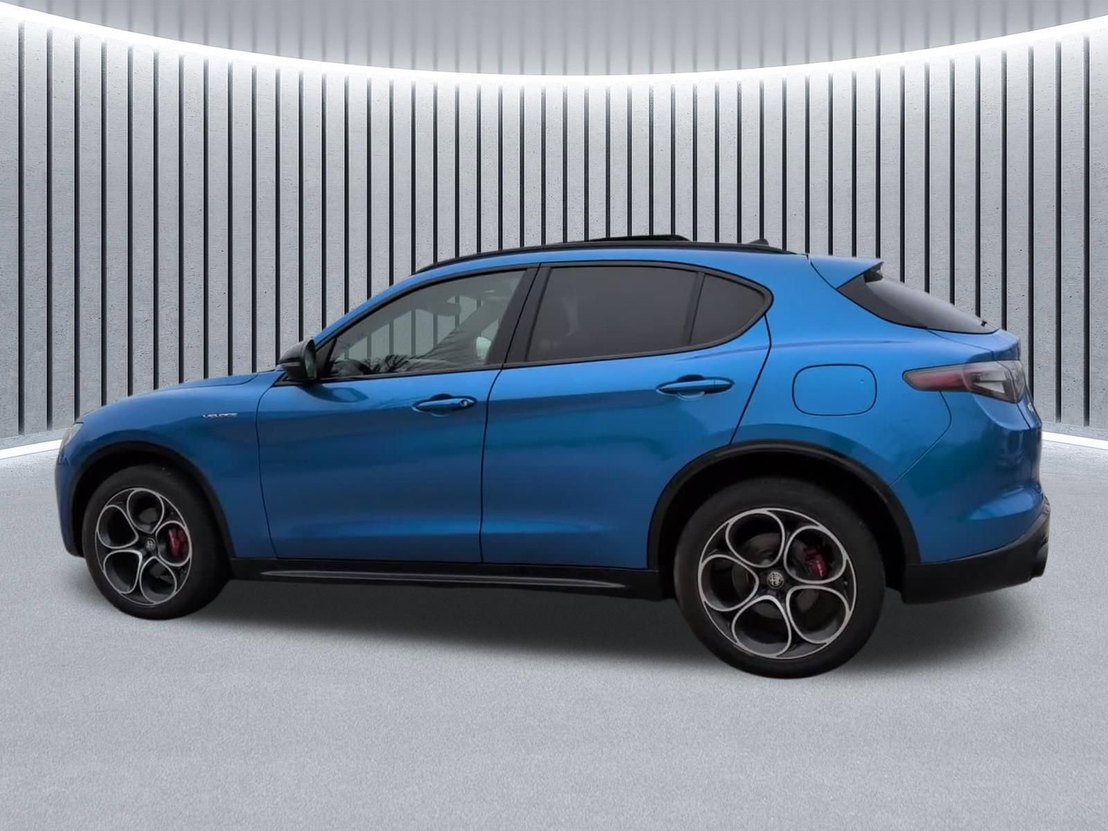 Used 2024 Alfa Romeo Stelvio Veloce image 14