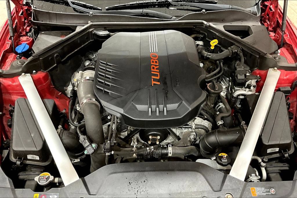 Used 2018 Kia Stinger GT2 AWD/4WD image 11