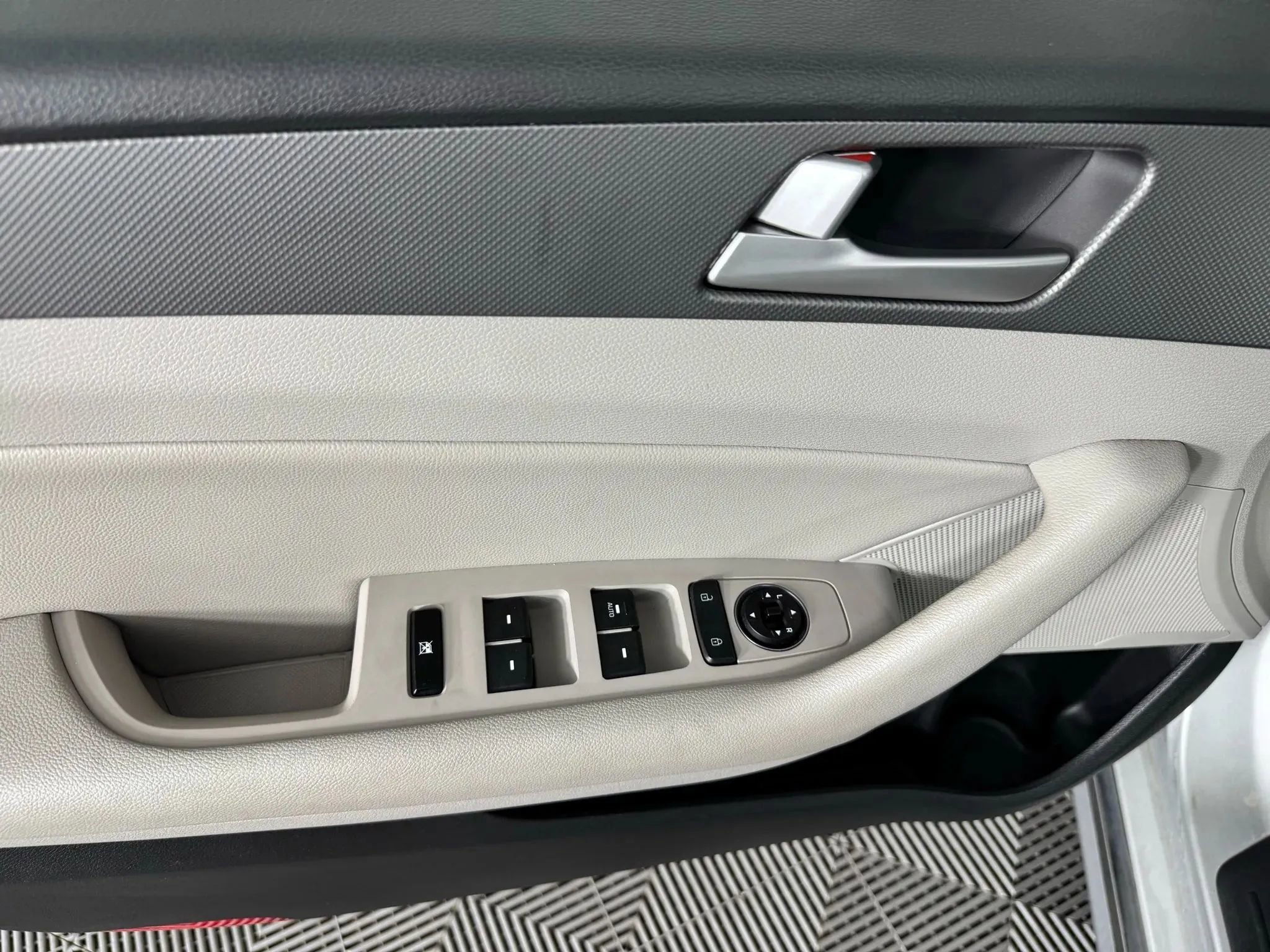 Used 2016 Hyundai Sonata SE image 37