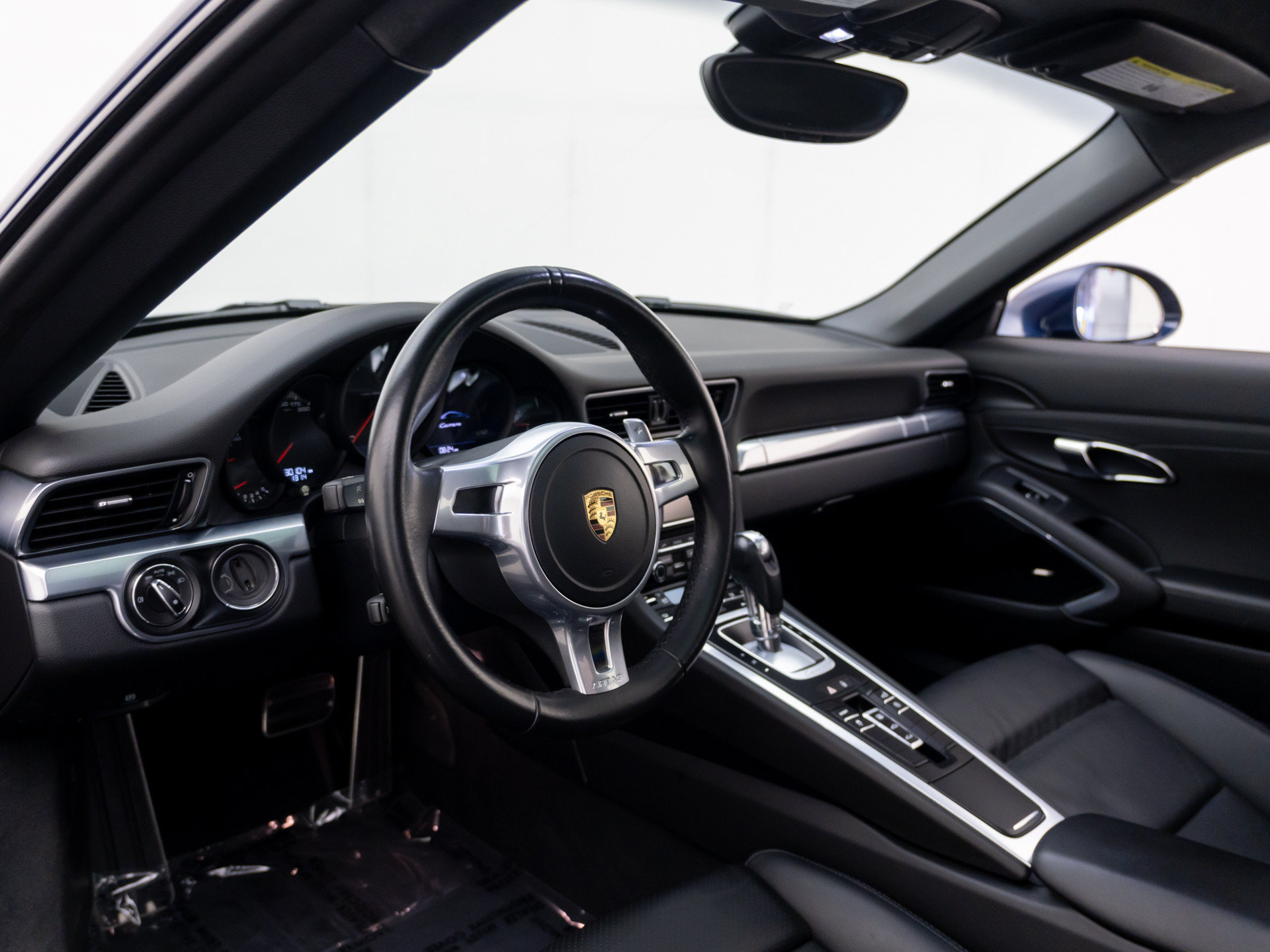 Used 2016 Porsche 911 Carrera RWD image 4