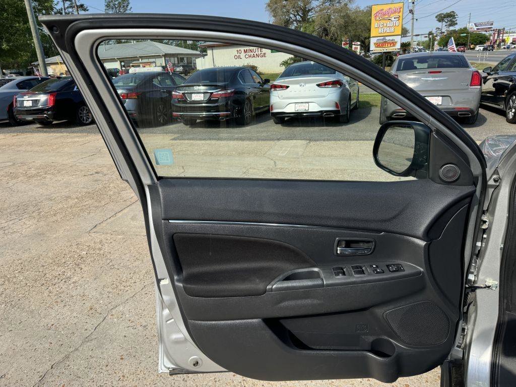 Used 2024 Mitsubishi Outlander Sport AWD image 12