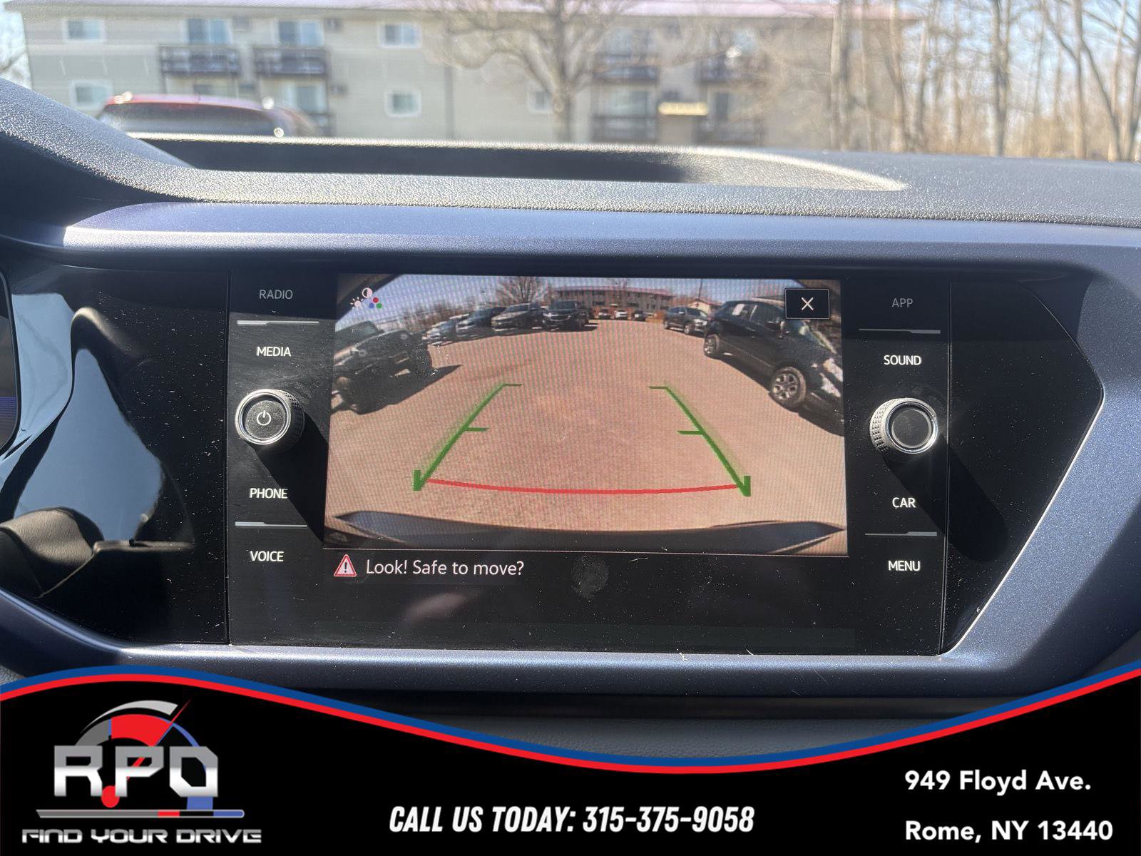 Used 2023 Volkswagen Taos SE image 22