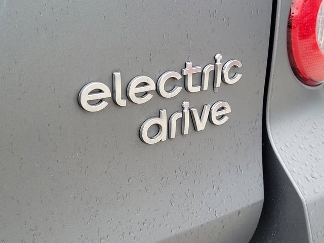 Used 2016 smart fortwo passion image 6