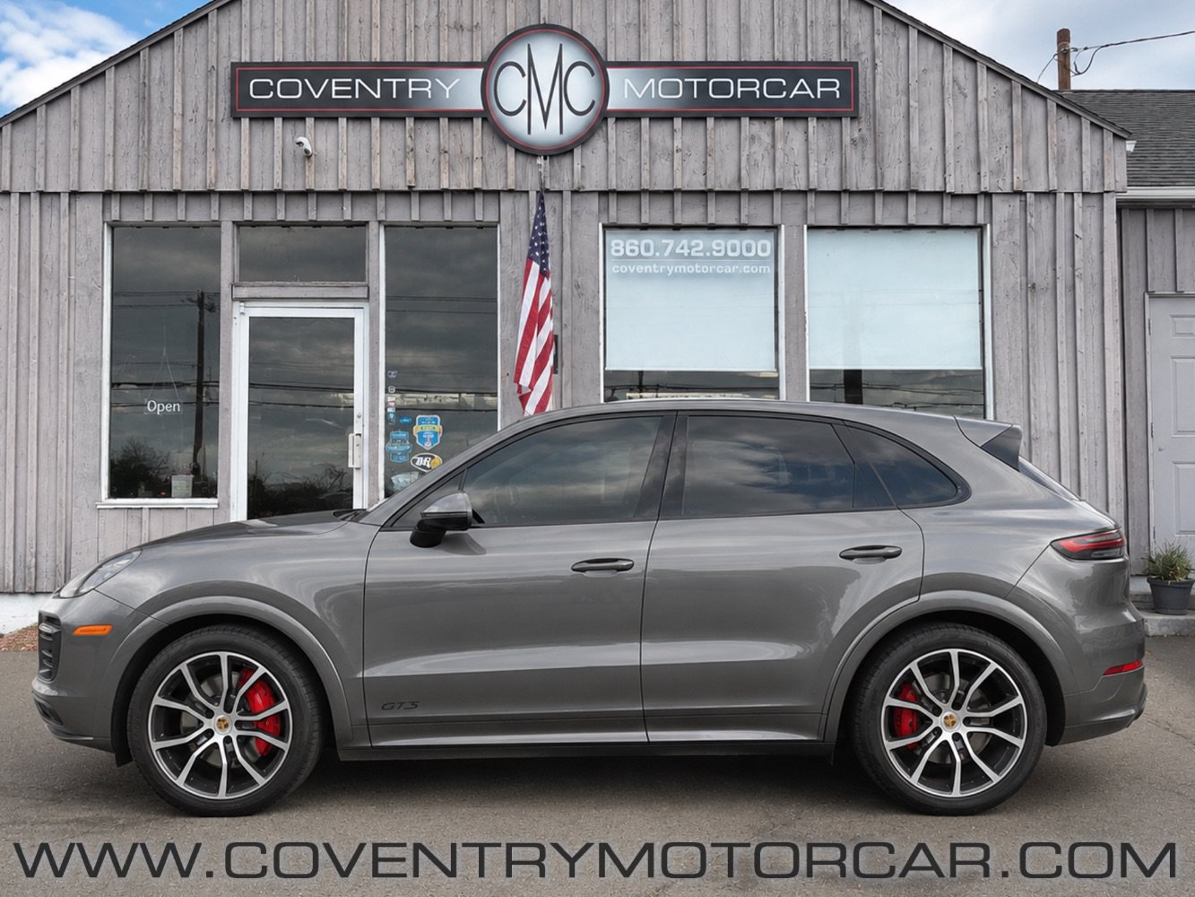 Used 2022 Porsche Cayenne GTS AWD/4WD image 1