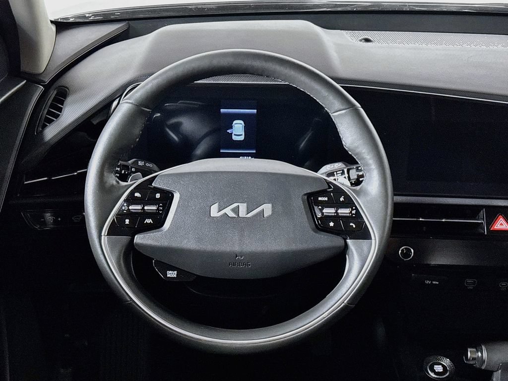 Certified 2023 Kia Niro FWD image 14