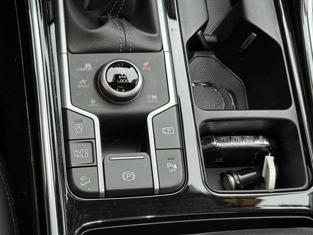 Used 2023 Kia Sorento SX AWD/4WD image 13