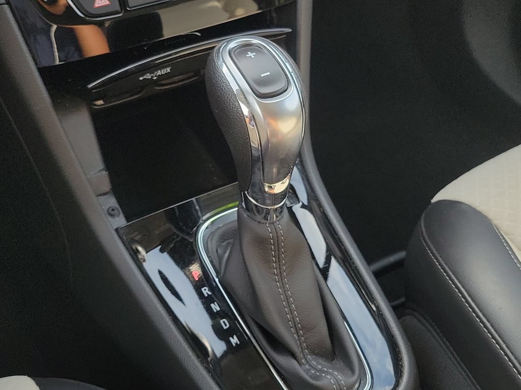Used 2020 Buick Encore Preferred FWD image 30