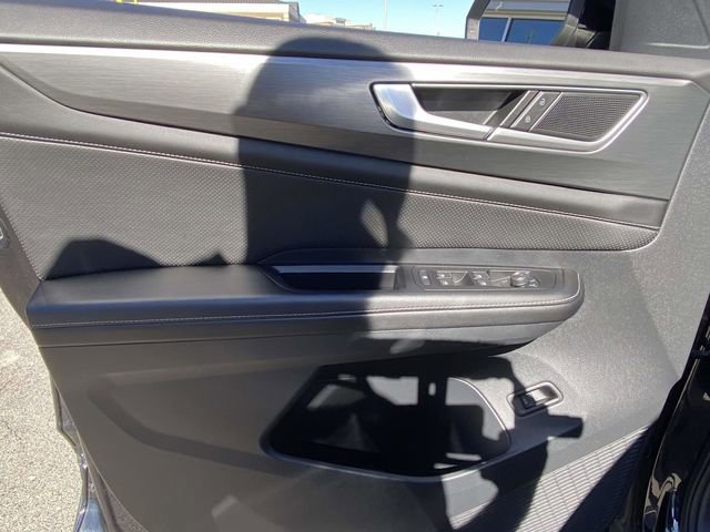 Used 2024 Volkswagen Atlas Cross Sport SE image 13