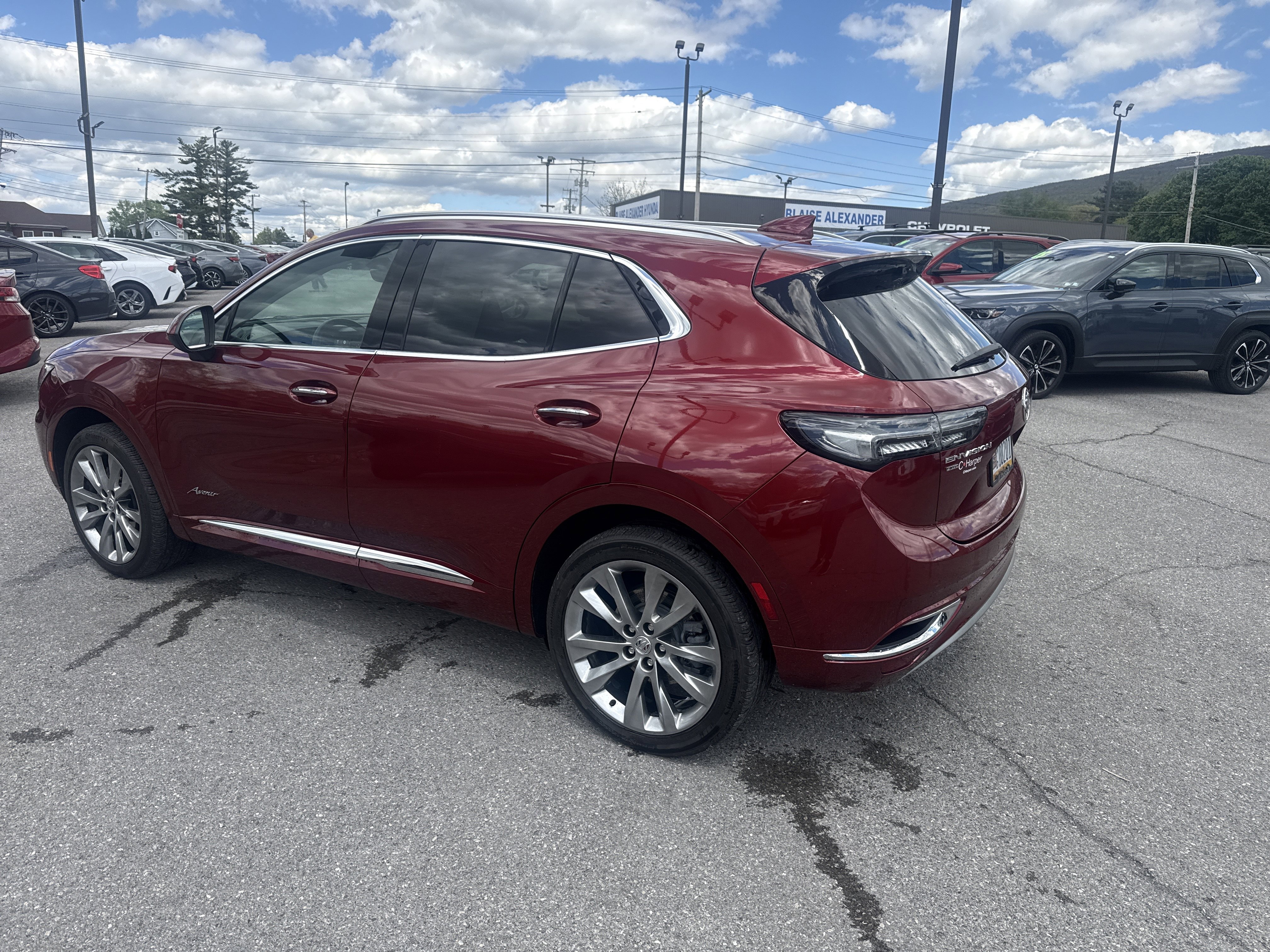 Used 2023 Buick Envision Avenir AWD/4WD image 21