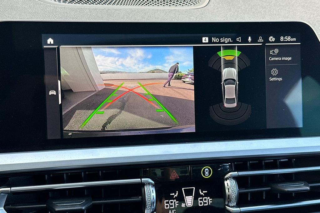 Used 2020 BMW 330i Sedan w/ Driving Assistance Package RWD image 21