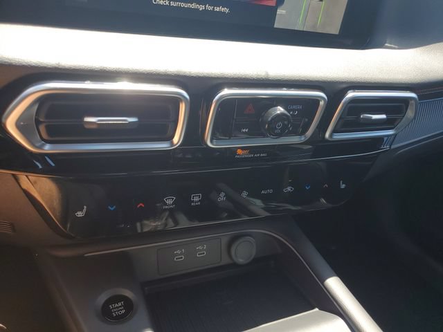 New 2026 Nissan Sentra SR w/ SR Premium Package FWD image 28