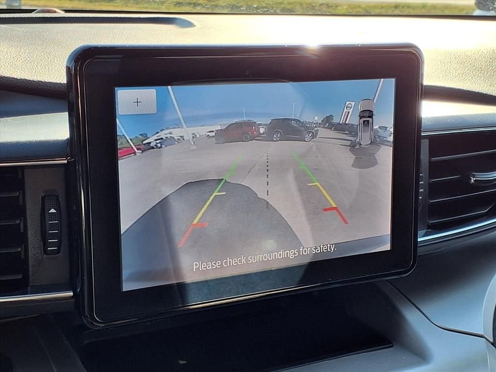 Used 2021 Ford Explorer XLT w/ Equipment Group 202A image 5